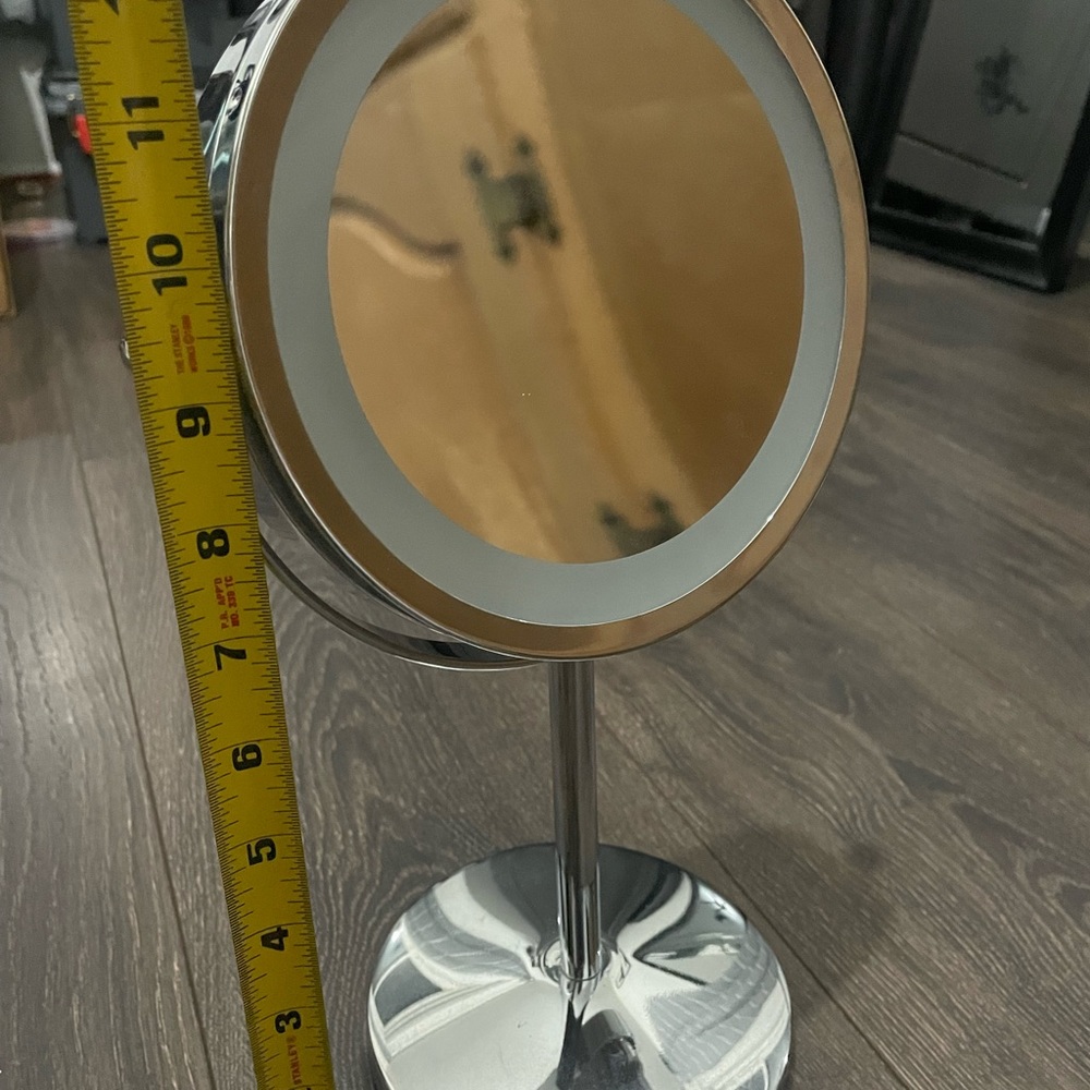 Makeup mirror - Picture 5 of 9